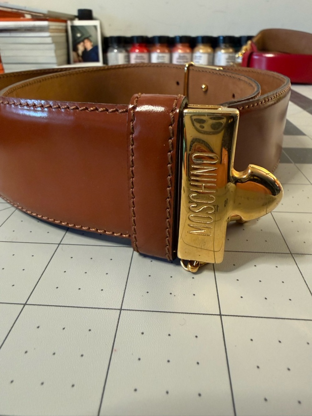 Vintage Moschino Redwall Brown Leather Gold Heart Buckle Belt 44, Made in Italy